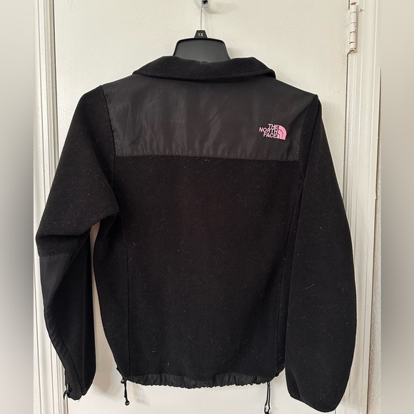 The North Face Retro Denali Jacket - Black & Pink Size M - Picture 2 of 3